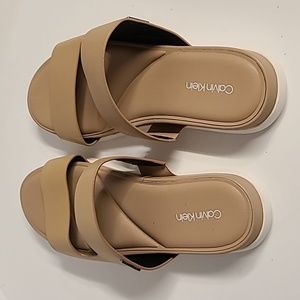 Calvin Klein Diona Leather Sandals, Tan/White -size 10